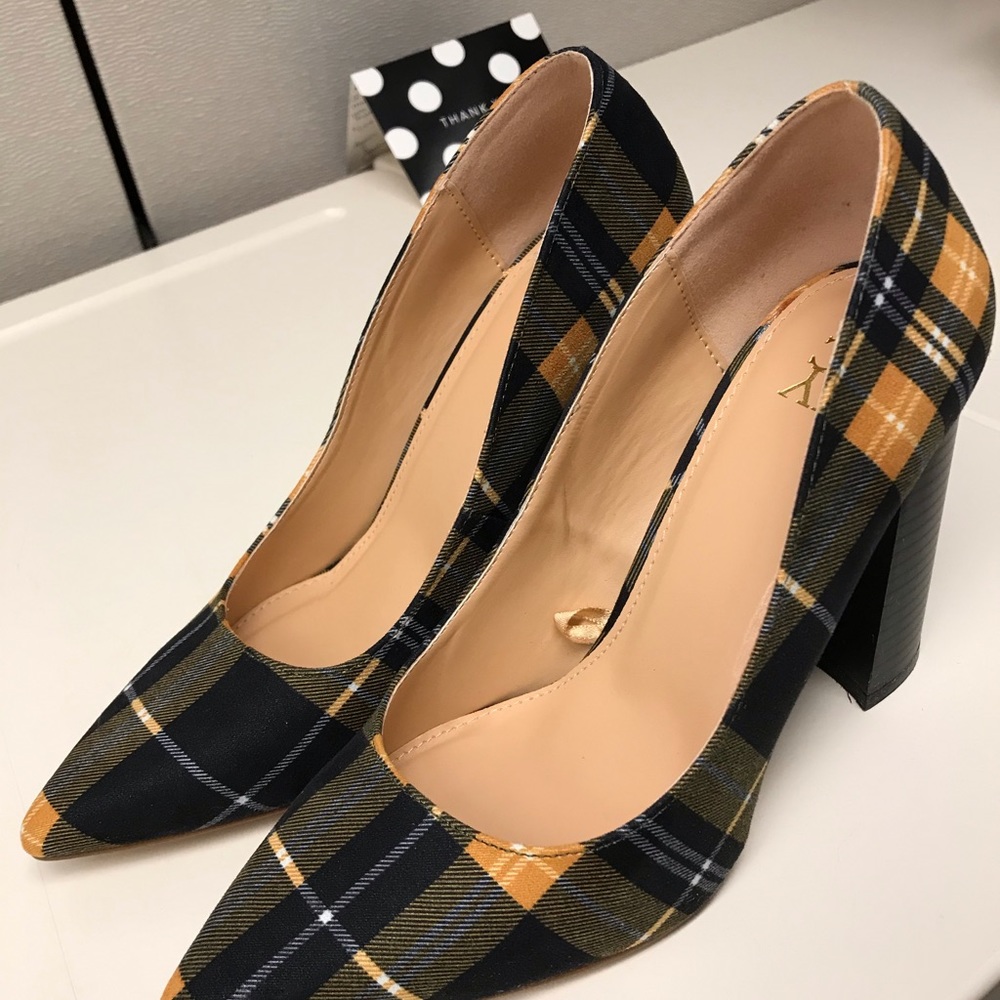 Plaid Block Heels - Picture 2 of 6